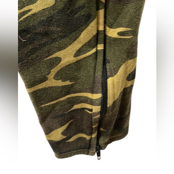 Pre-loved Mens weight training pants - Picture 3 of 5